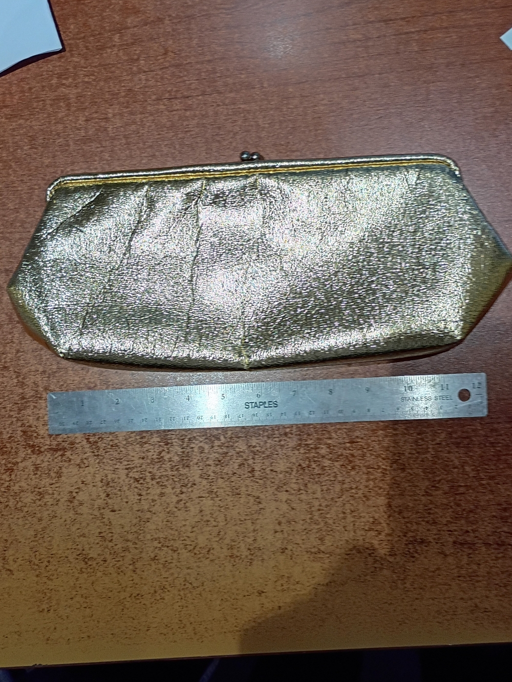 Vintage Metallic Gold Kisslock Clutch - Picture 3 of 11